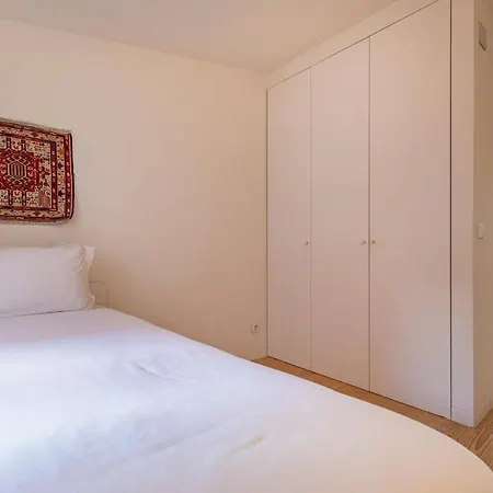 Lovelystay - With Castle View شقة Lisboa