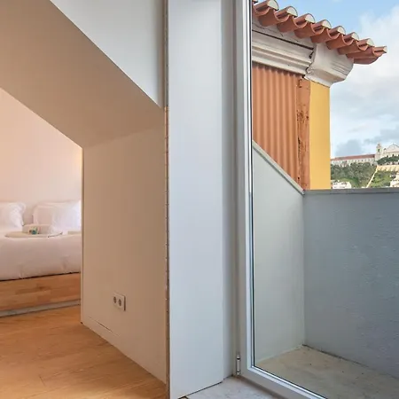 아파트 Lovelystay - With Castle View