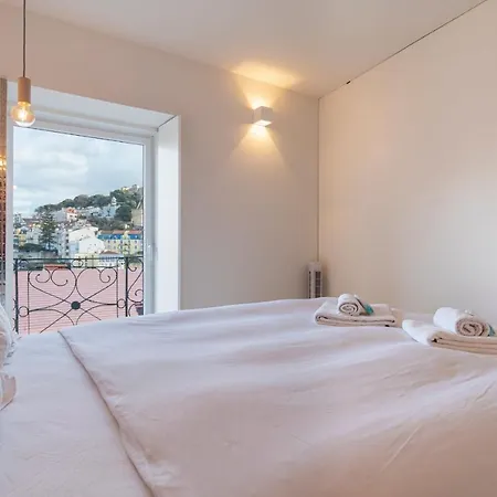 Apartamento Lovelystay - With Castle View *